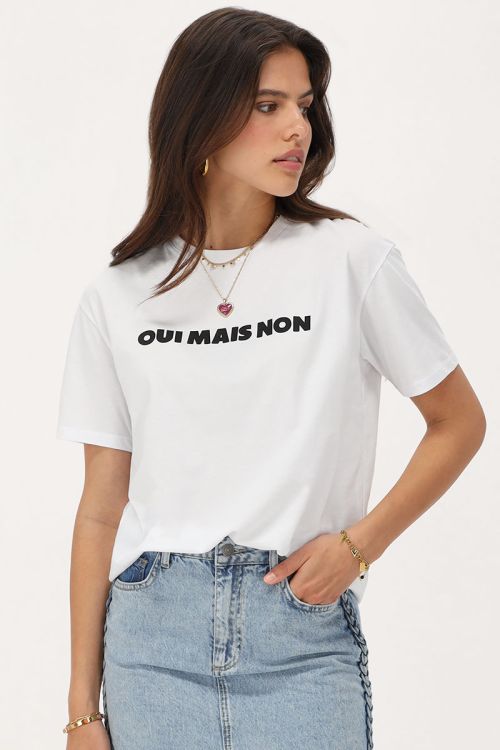 Wit T-shirt met zwarte ''Oui mais non''