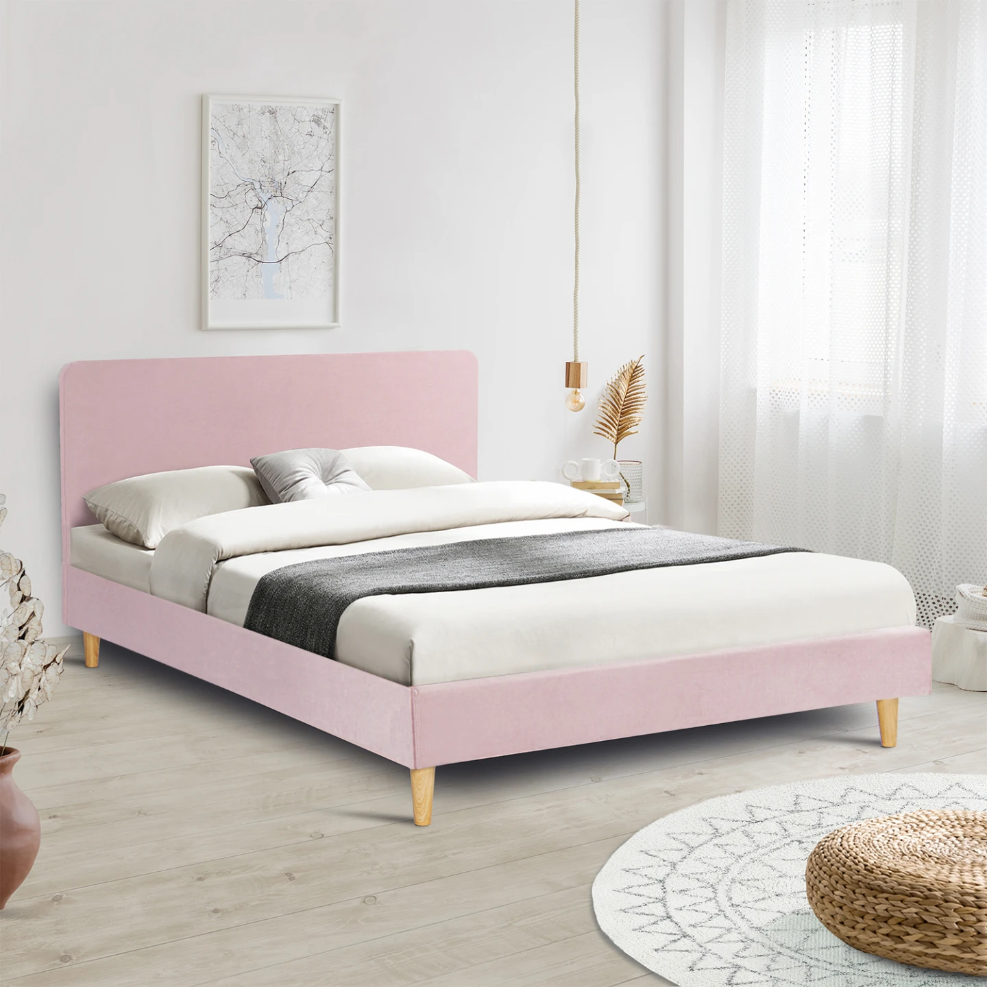 Lit double scandinave BALTA avec tête de lit et sommier 140 x 190 cm tissu rose clair effet velours