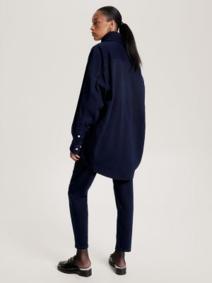 Camisa jeans oversized e folgada