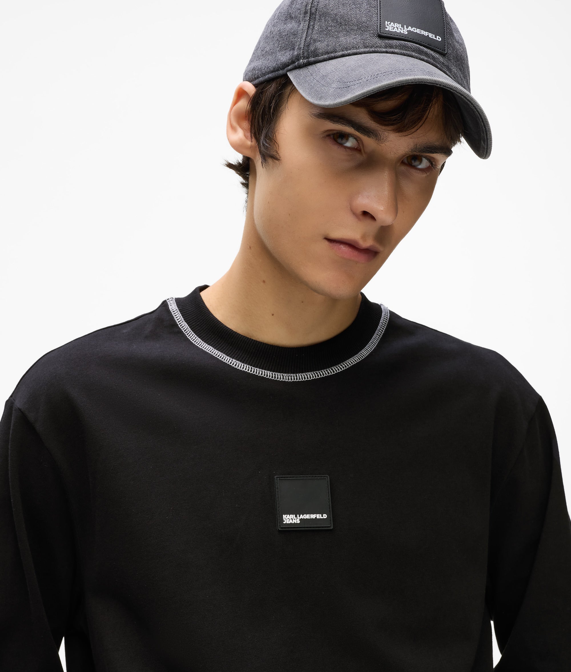 T-shirt met contrastnaad en lange mouwen
