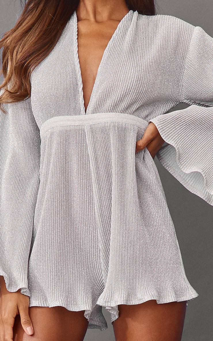 Argenté Combi-short Pailletée Plissée À Manches Évasées Et Décolleté Plongeant