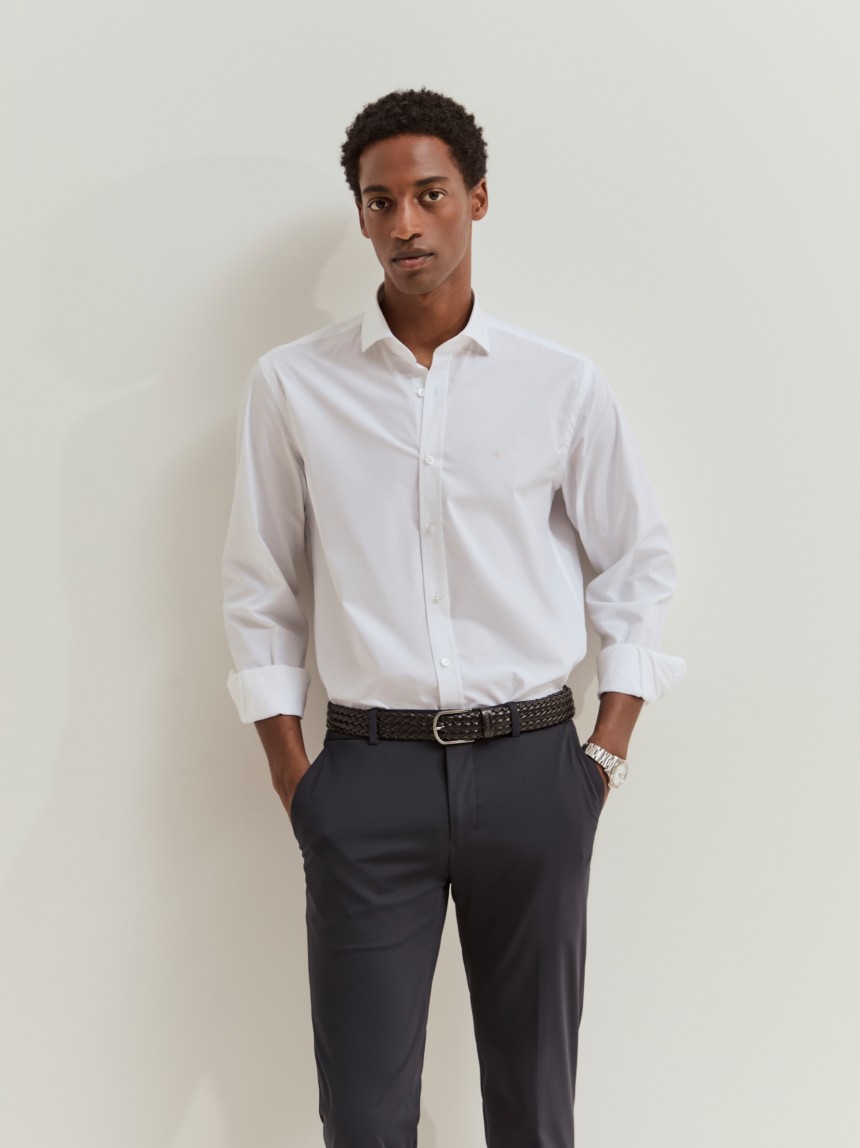 Calças travel slim fit