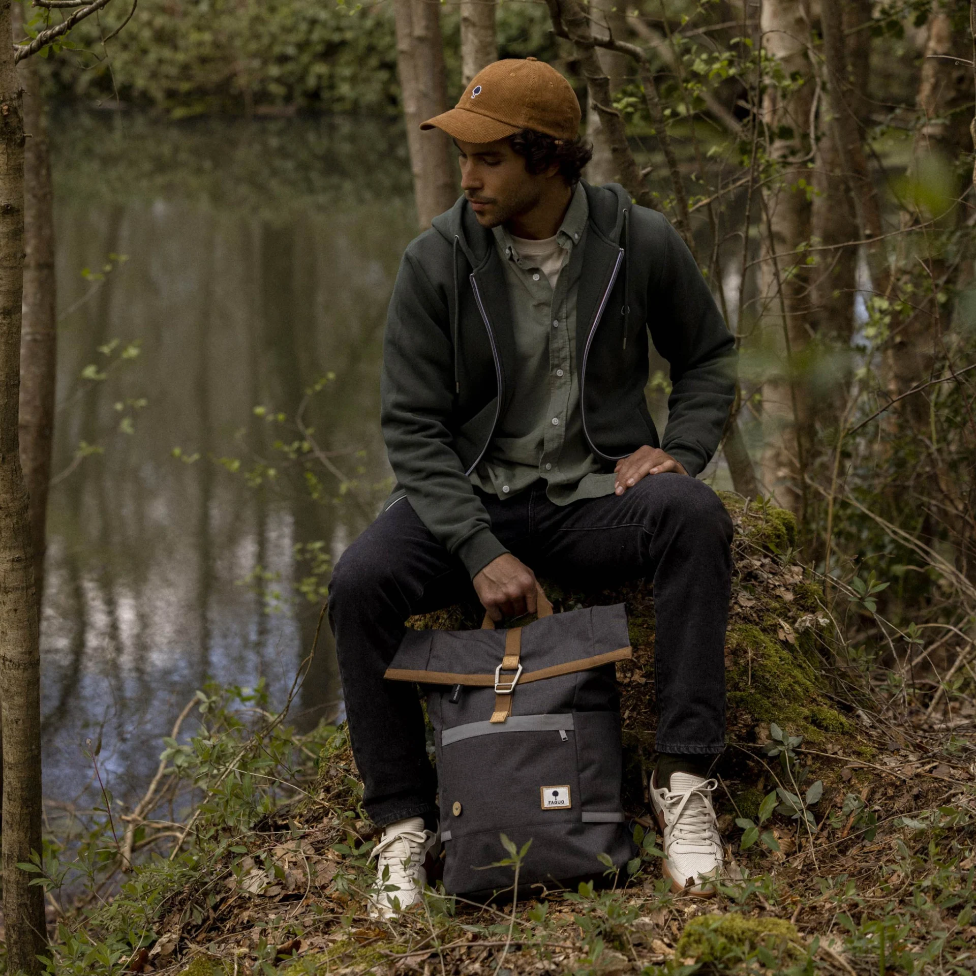 Sac à dos gris végan en polyester recyclé - modèle Cycling medium