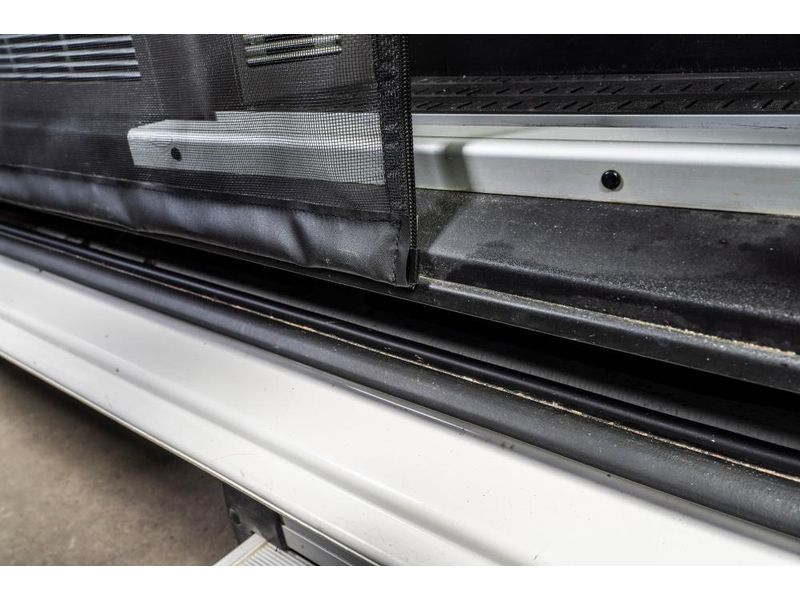 Van Quito Schiebetürenmoskitonetz, Magnet RV, fine-mesh VW Schiebetürenmoskitonetz Magnetreissverschluss, VW Crafter / Grand California, Beifahrerseite (rechts), Maschenweite Fine Mesh