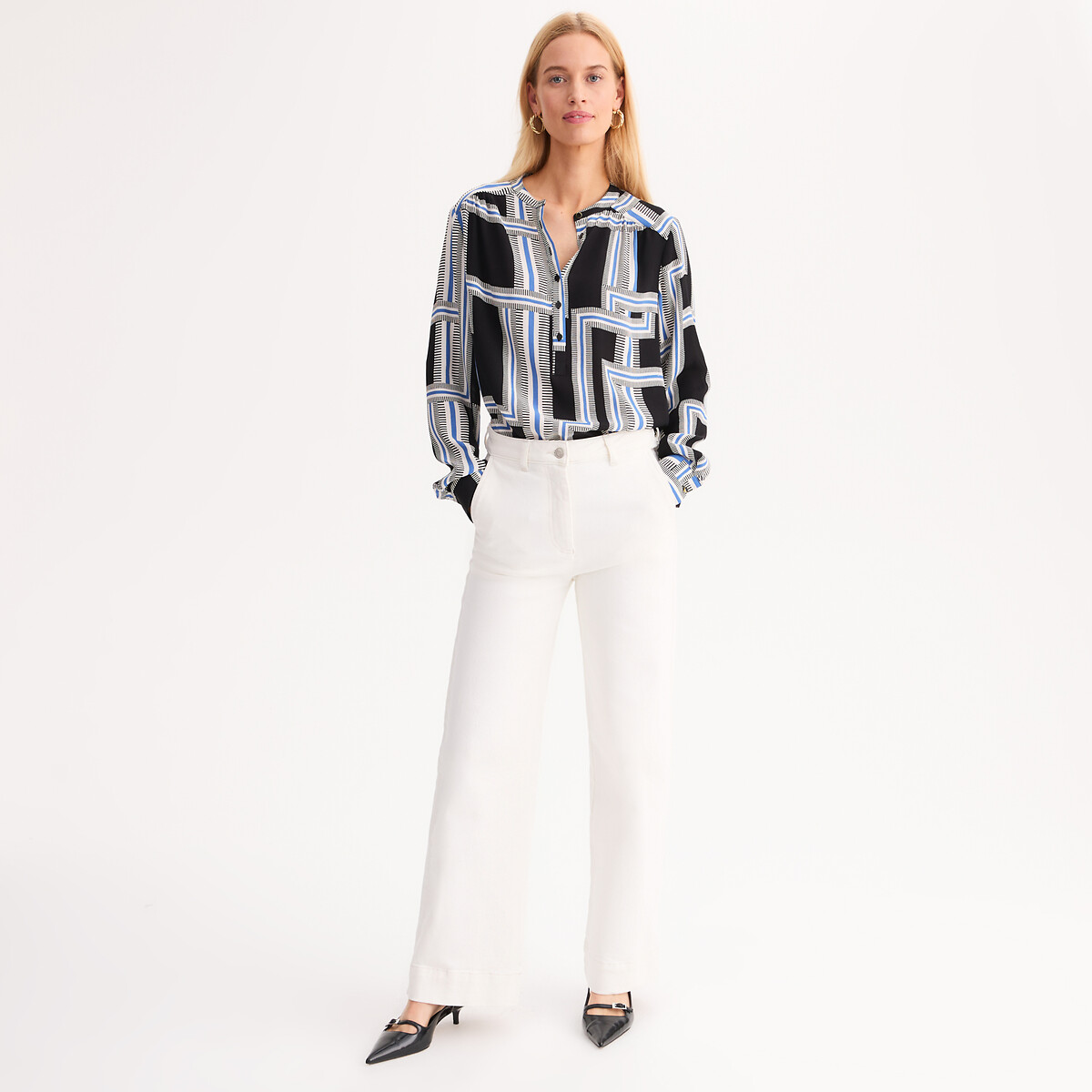 ANNE WEYBURN<br>Blusa com gola túnica, estampa gráfica