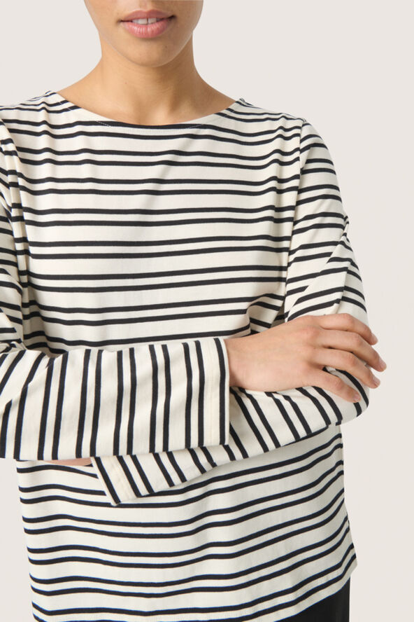 Soaked in Luxury SLNeo Boxy Tee Black stripe