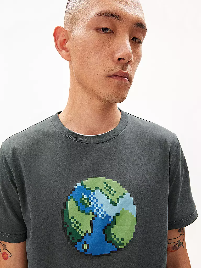 ARMEDANGELS T-Shirt JAAMES PLAANET dunkelgrün