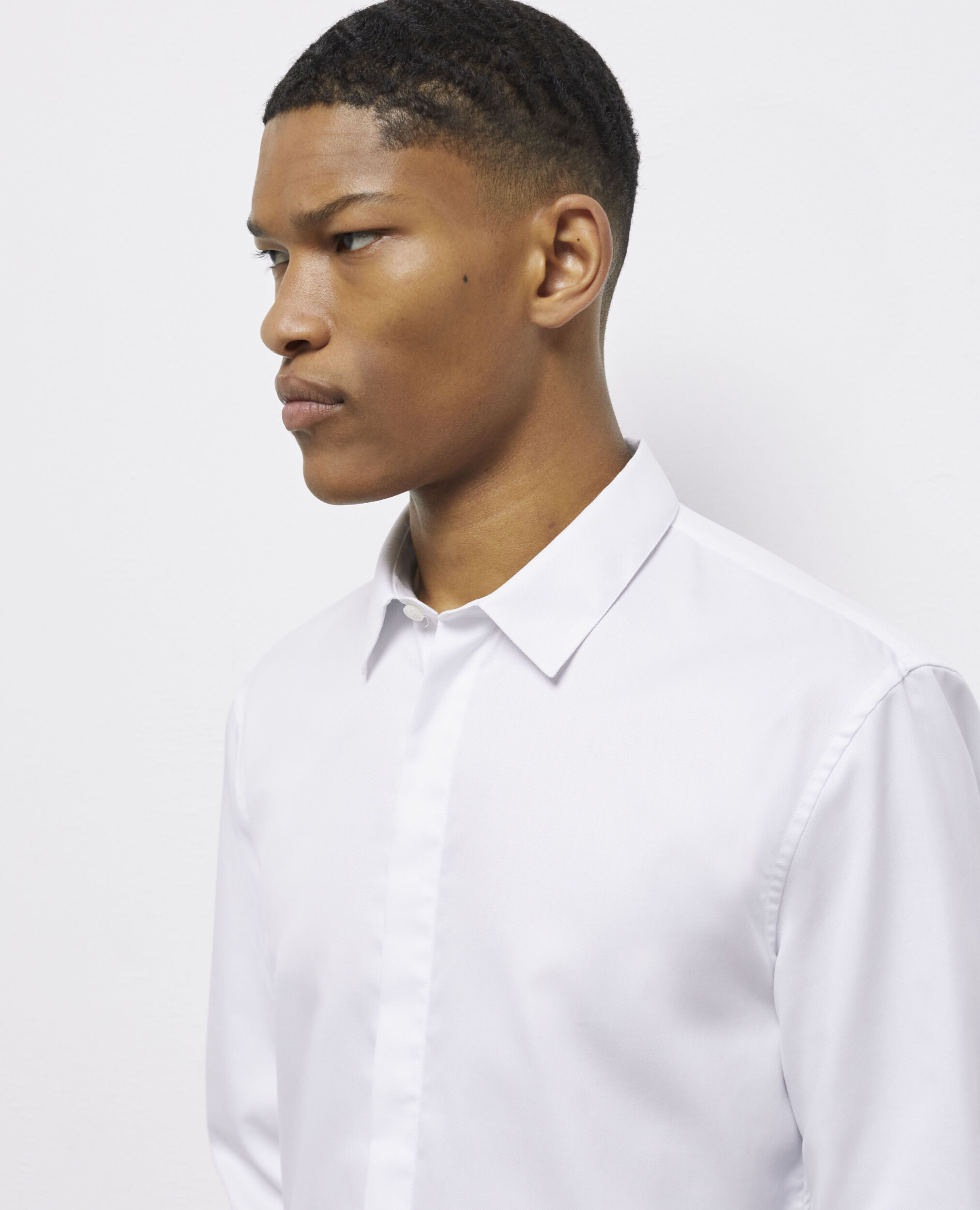 Chemise formelle blanche