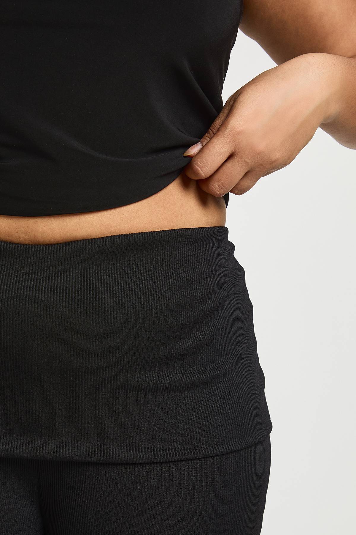 boohoo Pantalon Évasé Grande Taille En Jersey À Taille Repliable