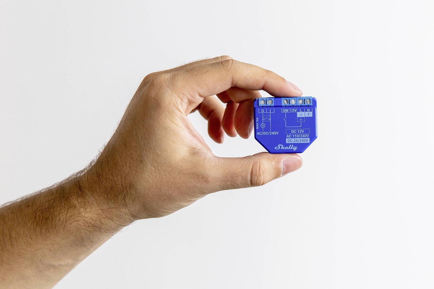 Shelly Plus 1 - WiFI relæ med potentialfrit kontaktsæt (12-48VDC/230VAC)