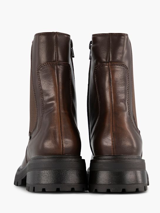 Claudia Ghizzani Chelsea boot