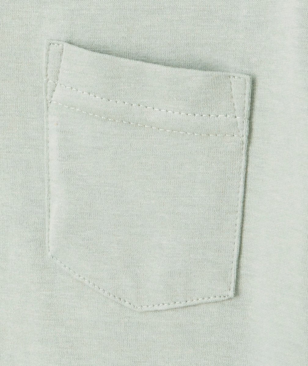 T-SHIRT GARÇON EN COTON VERT PÂLE AVEC POCHE