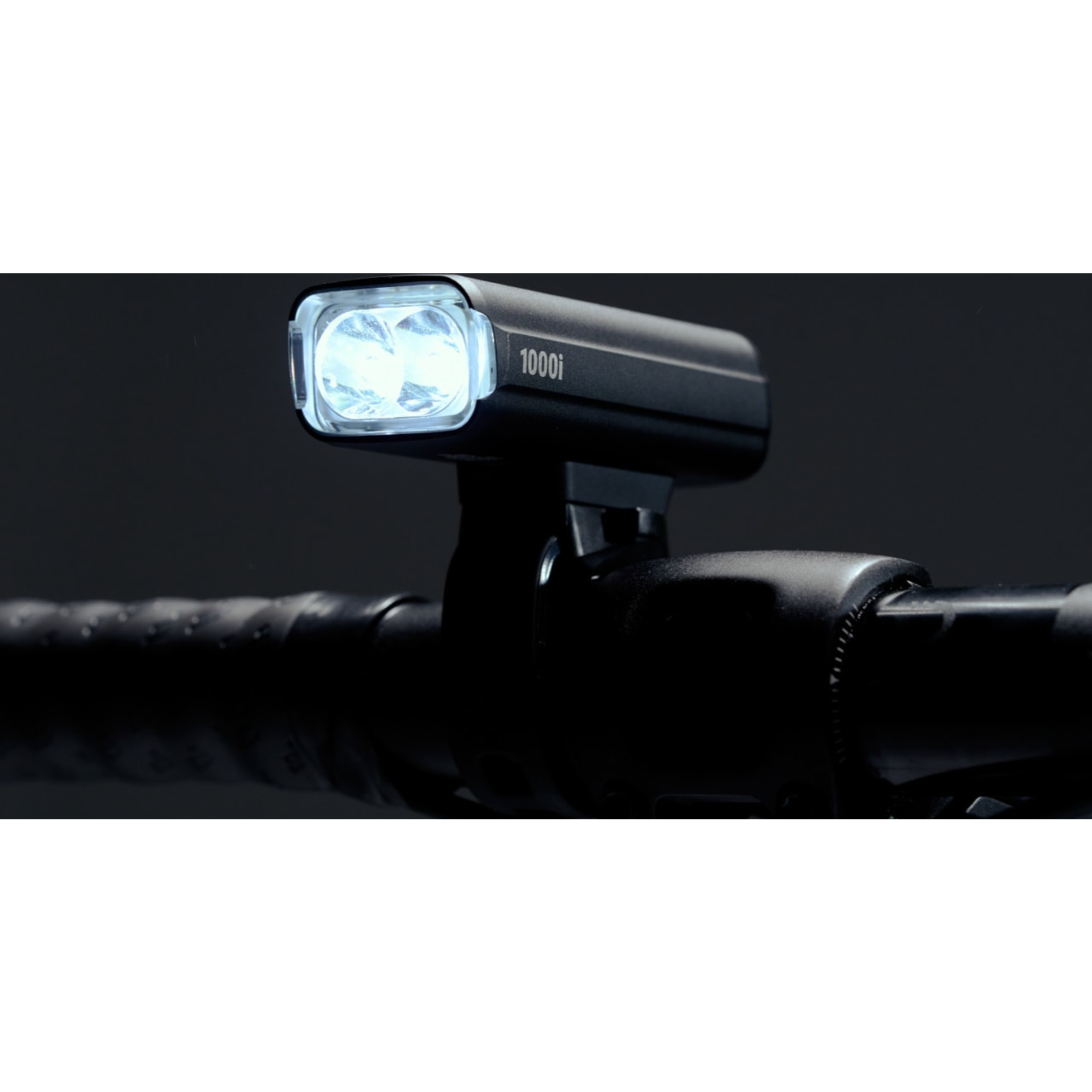 BBB Cycling BLS-263i NanoStrike 1000i Voorlicht