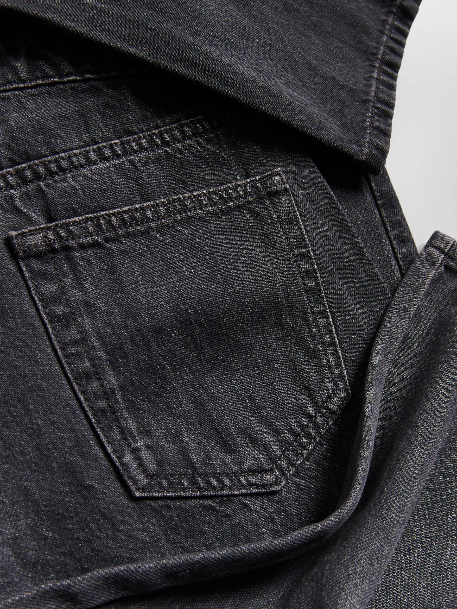 Jeans im Mom-Fit