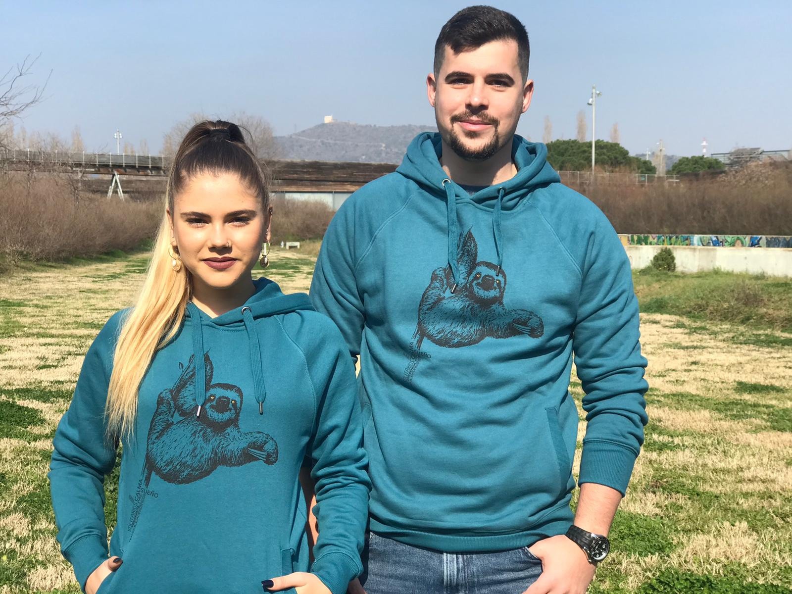 Moletom com estampa de bicho-preguiça cinza