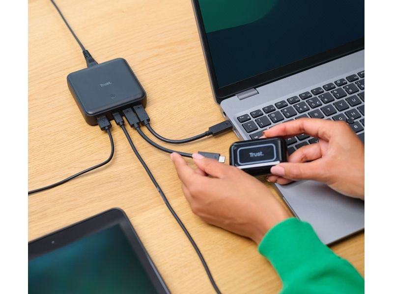 Trust USB-Wandladegerät Maxo 100W Ladegerät mit drei USB-C- und einem USB-A-Anschluss