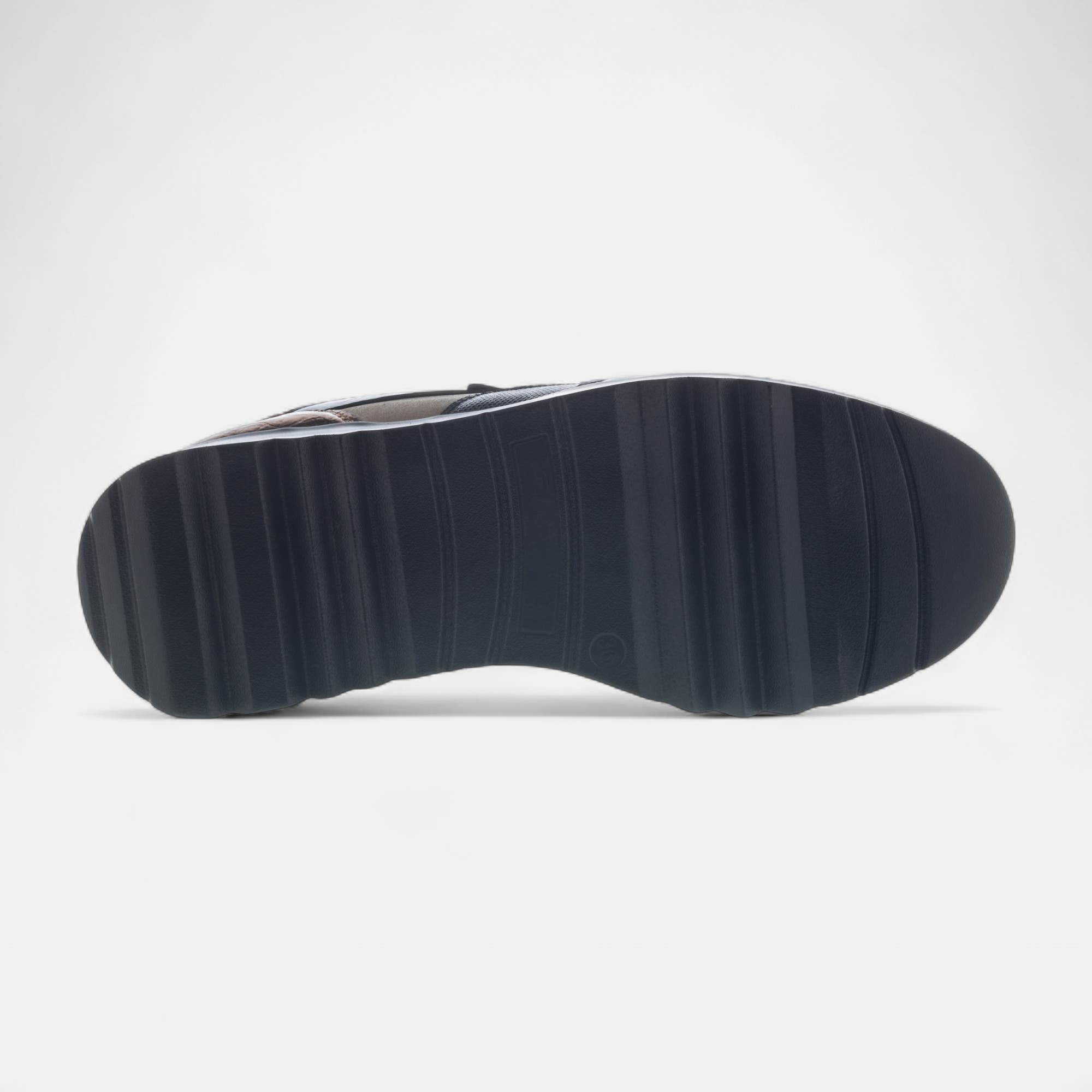 Baskets basses Femme noir vernis