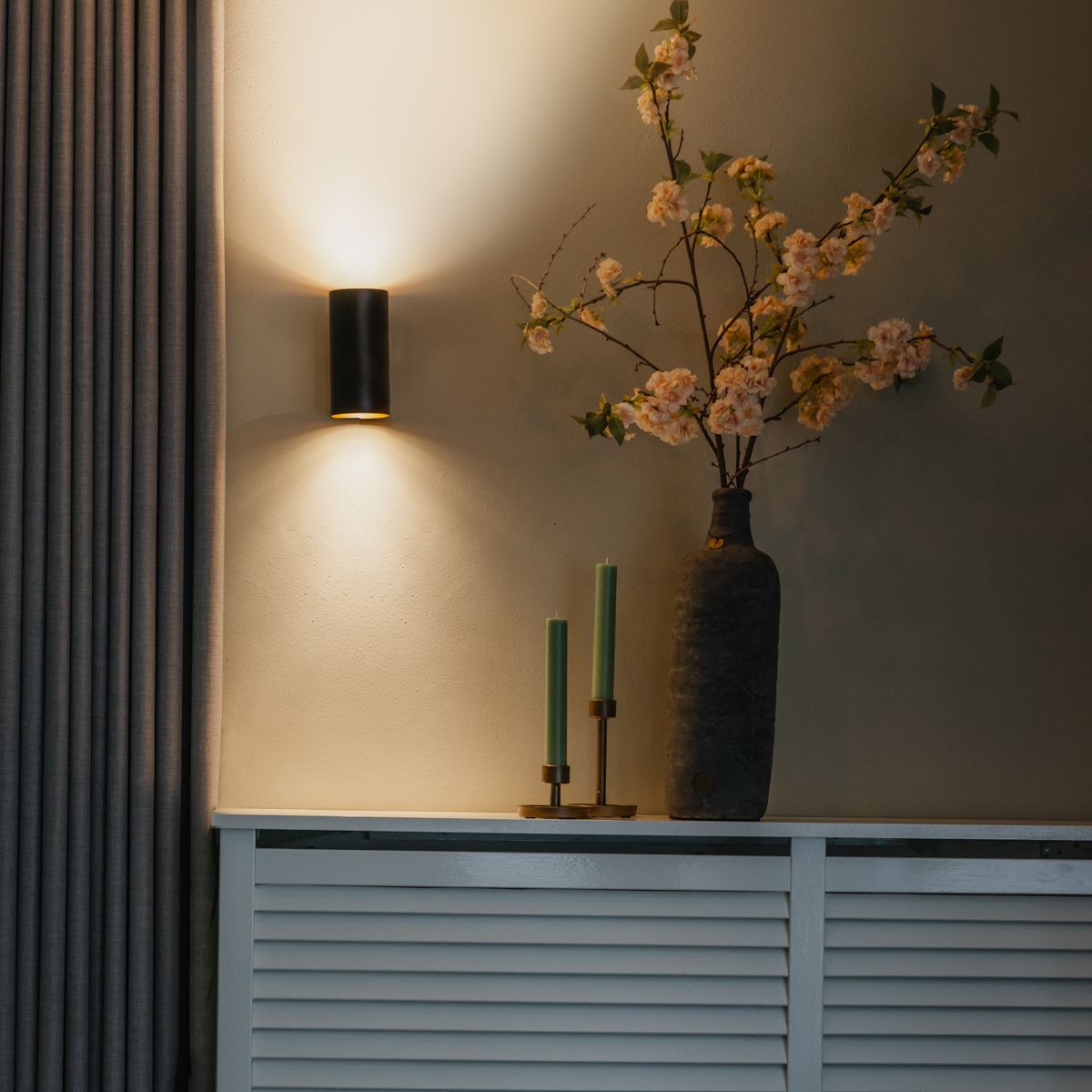 Design wandlamp zwart met goud GU10 50mm - Sab