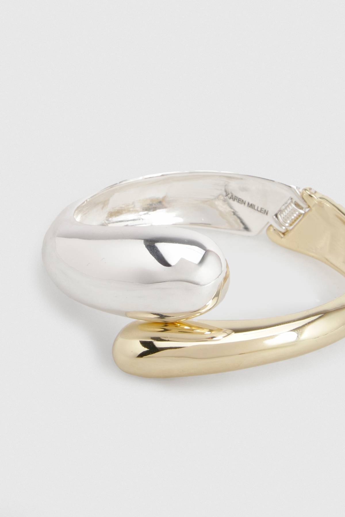 KarenMillen Bracelet Jonc Courbé Bicolore en Métal