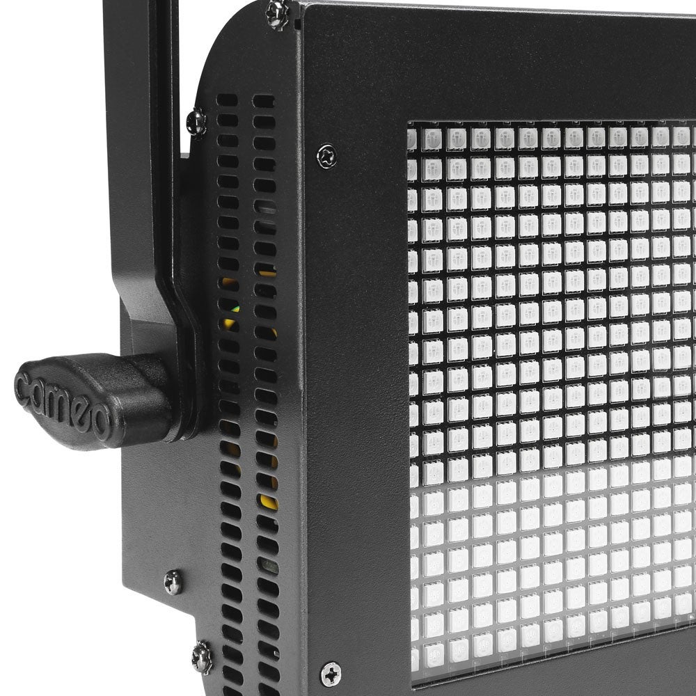 Cameo Thunder Wash 600 W 3-in-1 strobe, blinder en wash