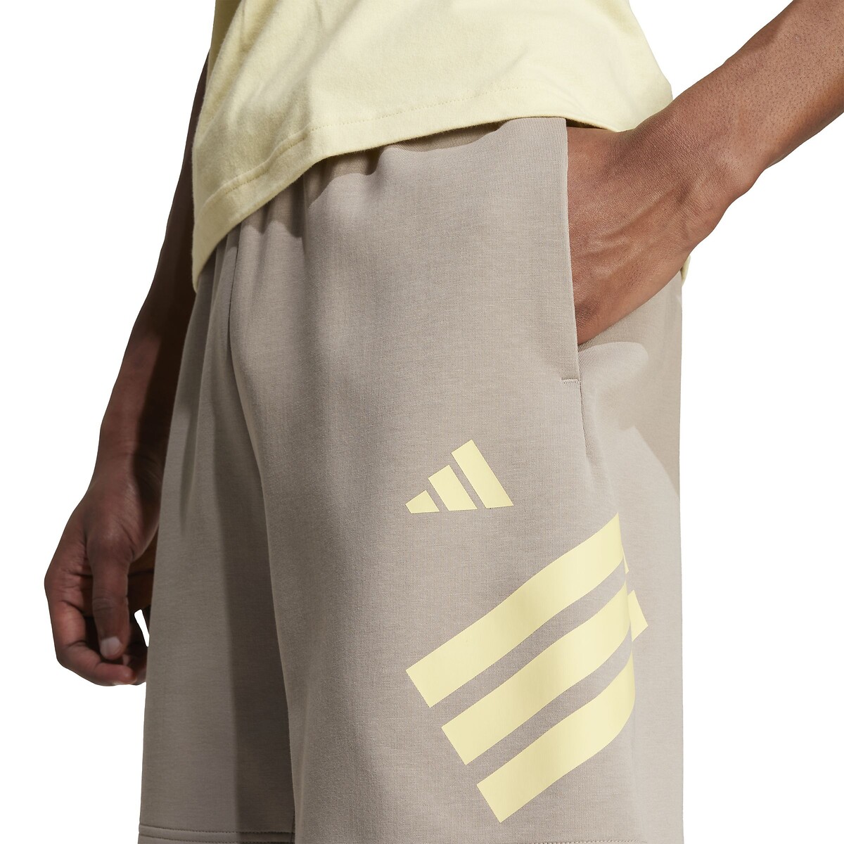 ADIDAS ROUPAS ESPORTIVAS<br>Curto Future Icons 3-Listras