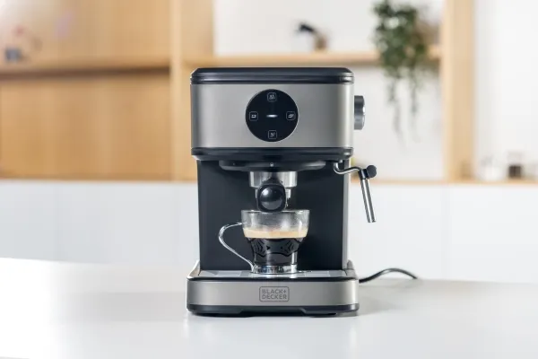 Black & Decker BXCO850E, Espressomaskine, 1,5 L, Malet kaffe, 850 W, Sort, Rustfrit stål