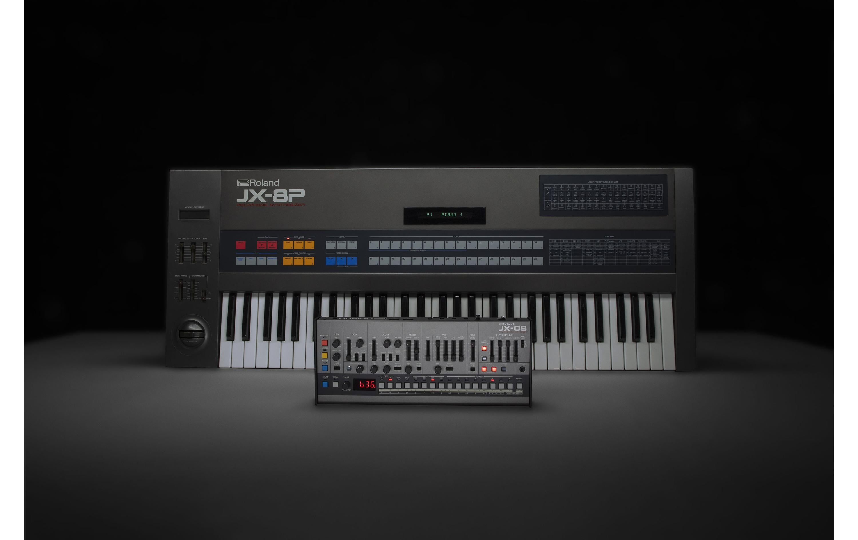 Synthesizer JX-08<br>Authentischer JX-8P Sound mit originalem Spiel- und Klangerzeugungsverhalten