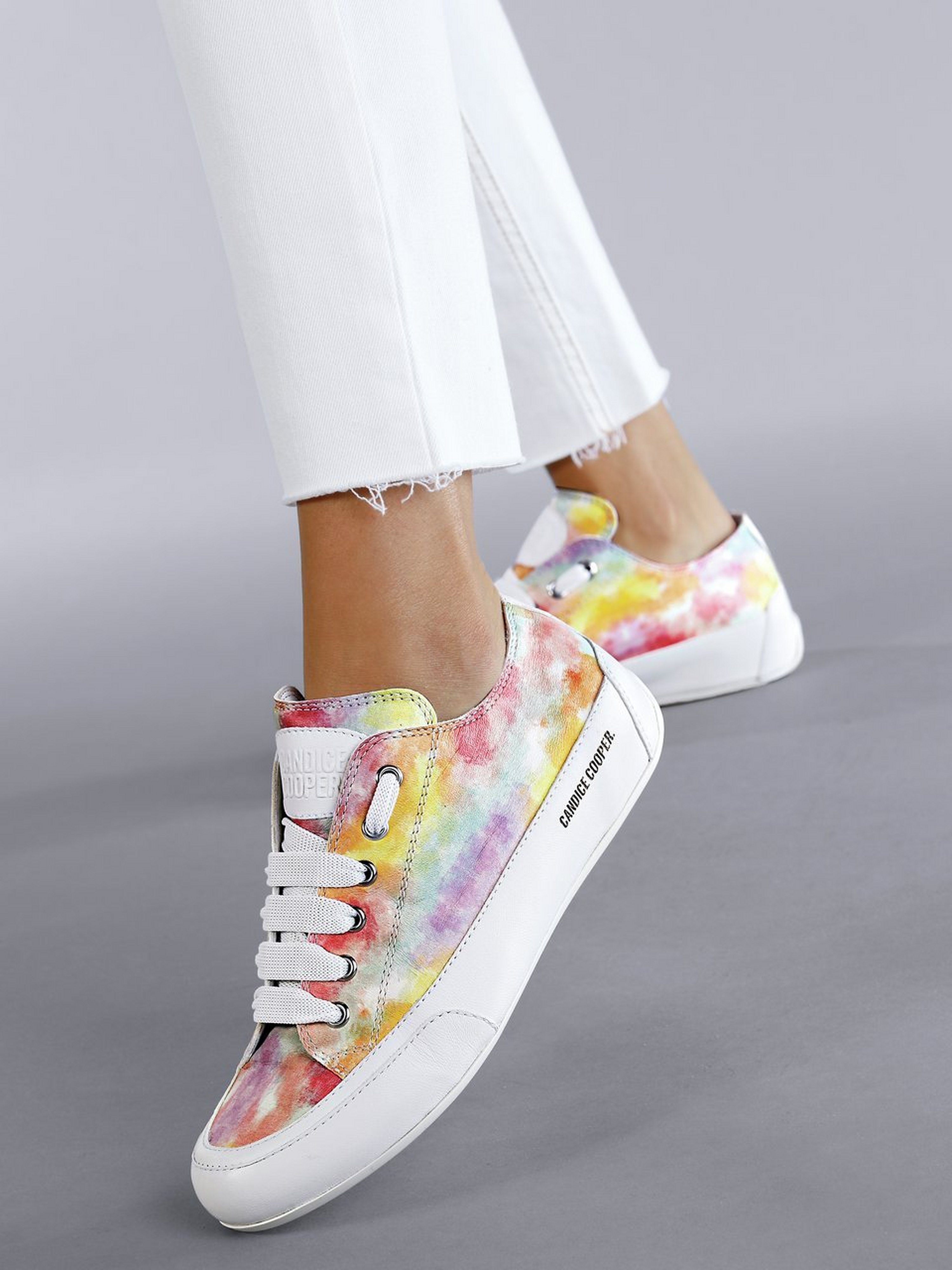 Sneaker