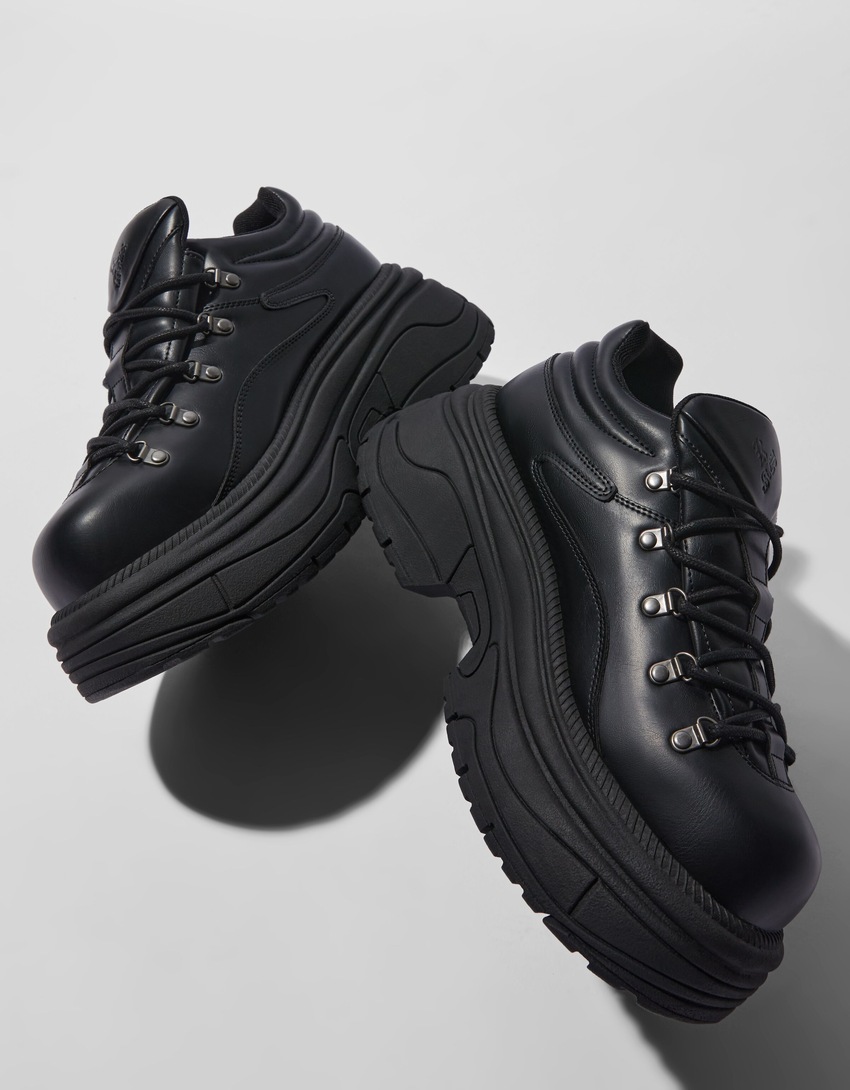 Sapatos masculinos com solado grosso