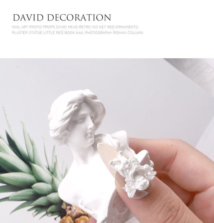Monoe - Sculptuur Gipsornament