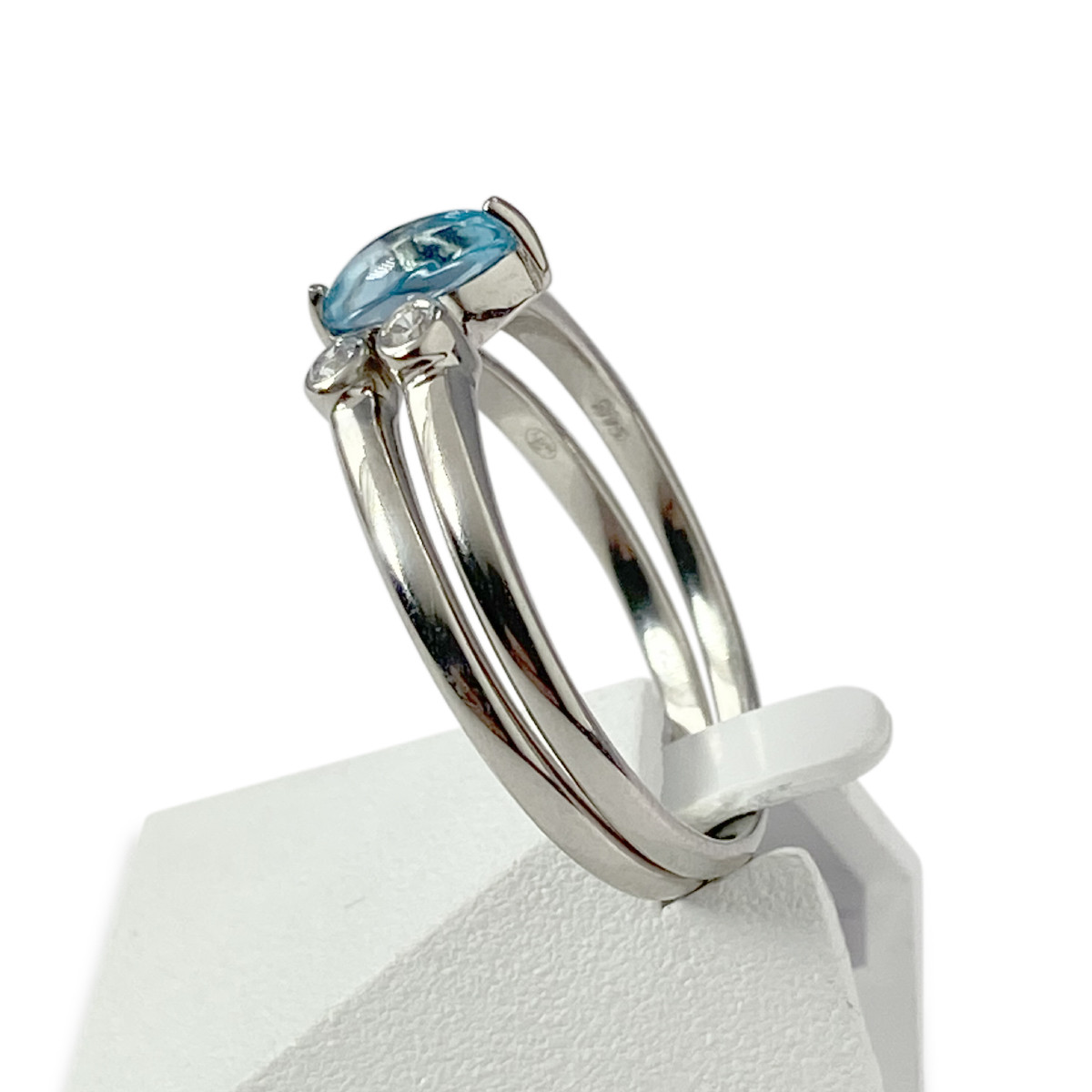 Duo bagues d'occasion or 375 blanc topaze bleue traitée et zirconia