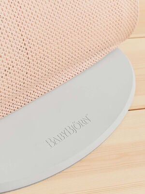 BabyBjörn Balance Soft VippestolMesh, Perlemorrosa/Hvit