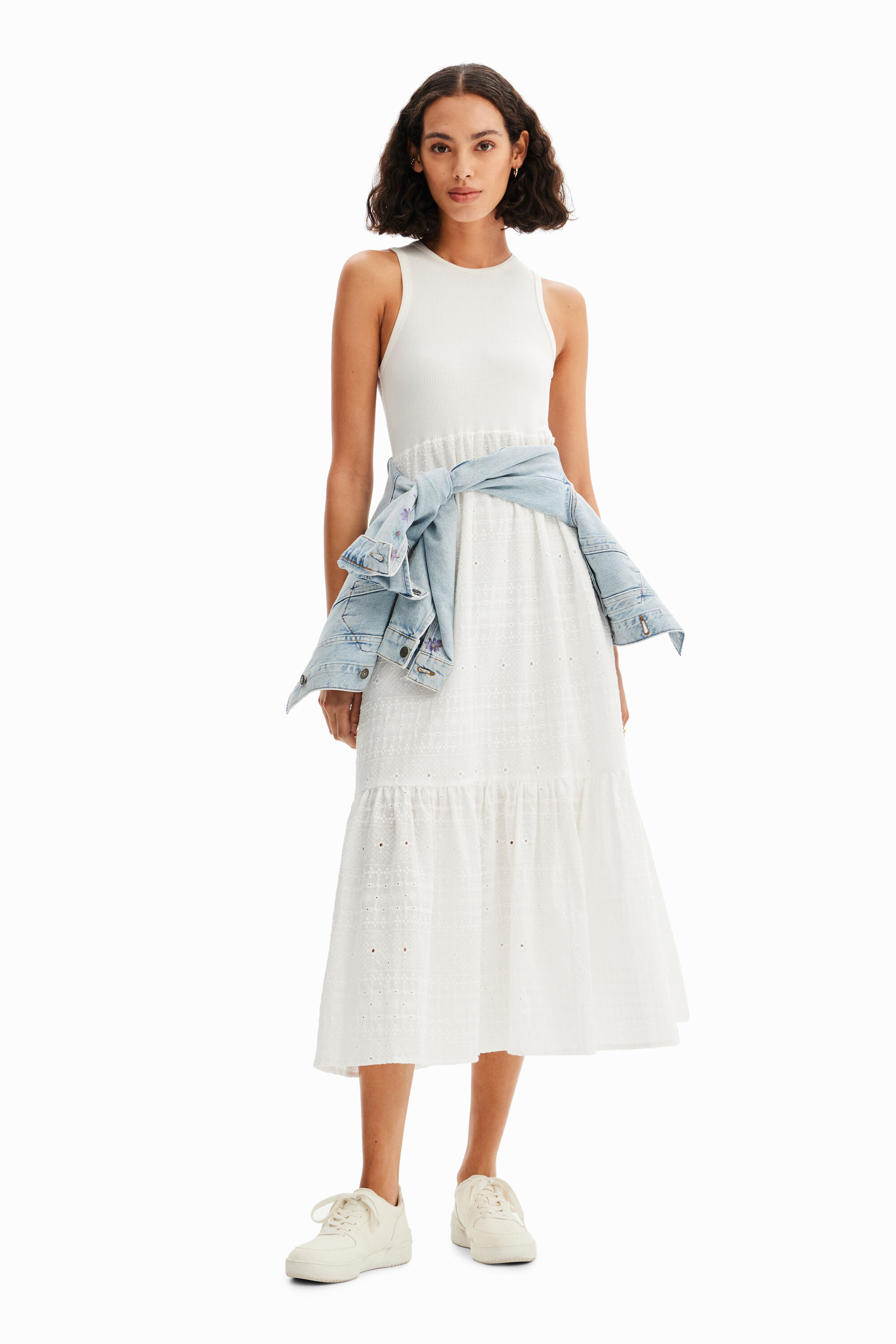Robe longue combinée brodée