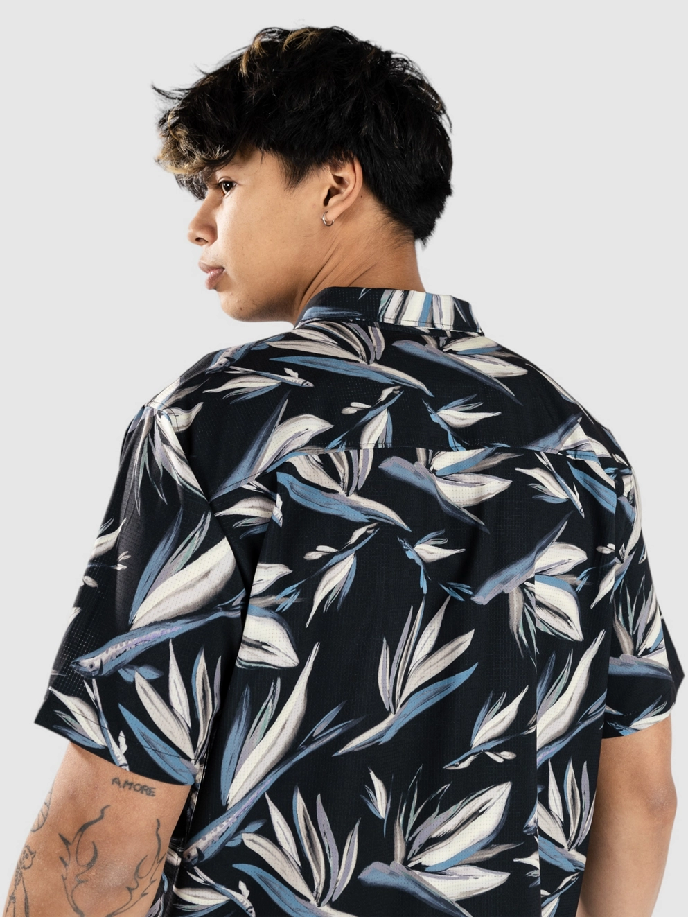 Salty Crew Floral Flyer Tech Woven Shirt black