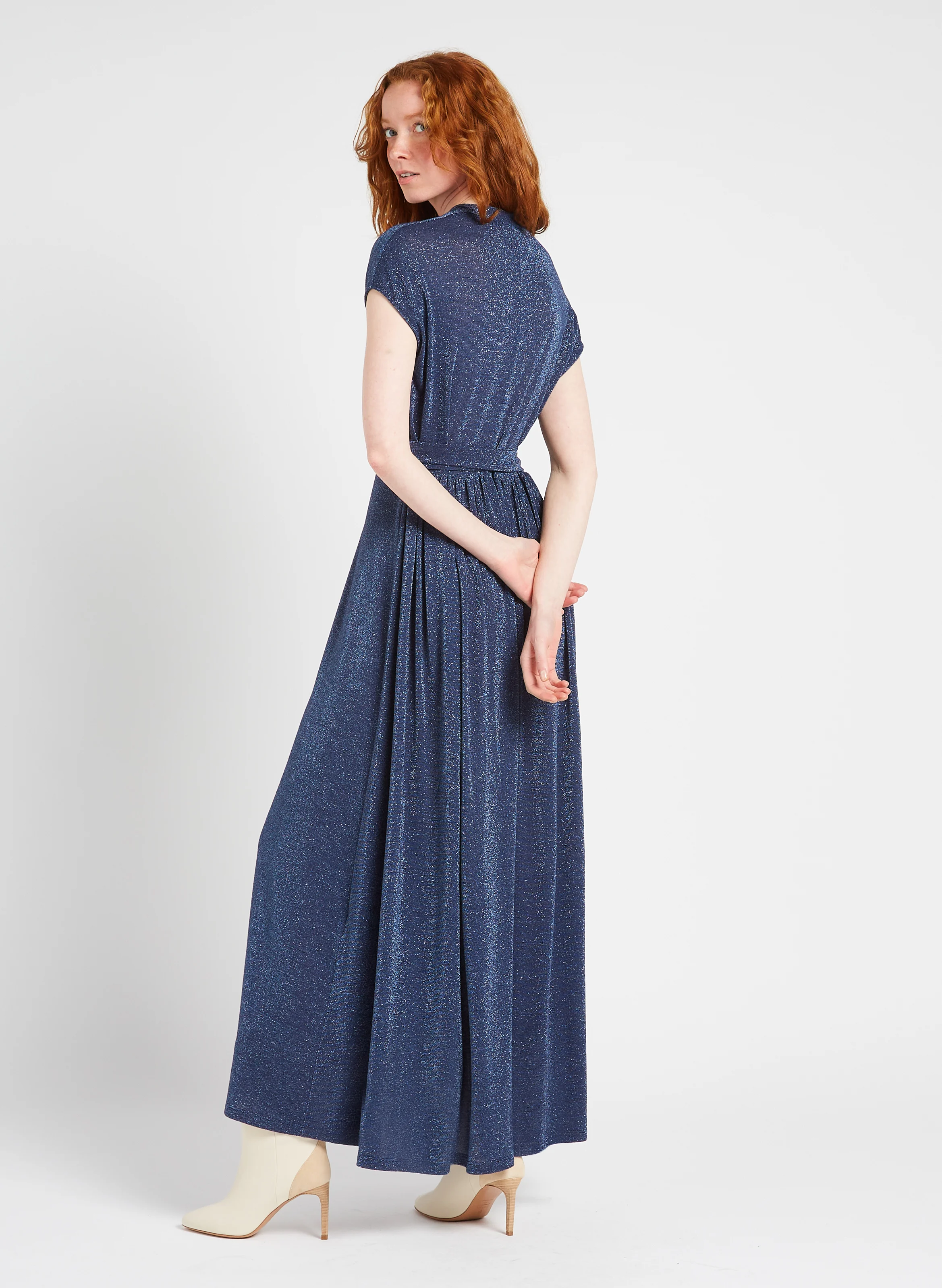 COTONARIA - Robe longue sans manches ceinturée | Bleu
