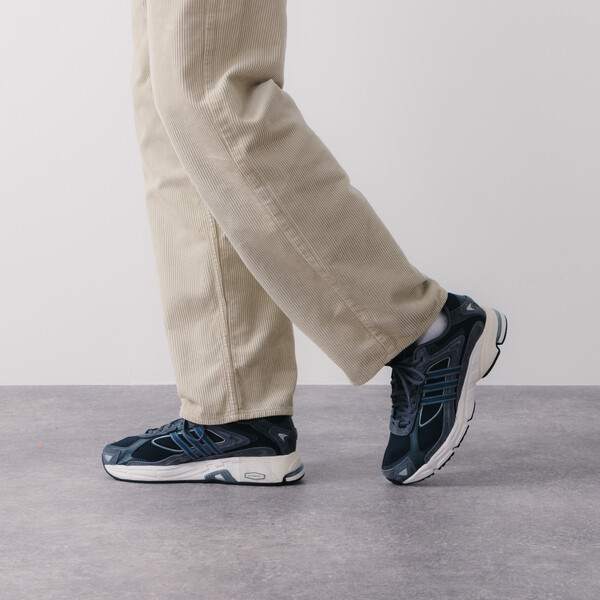 ADIDAS ORIGINALS RESPONSE CL