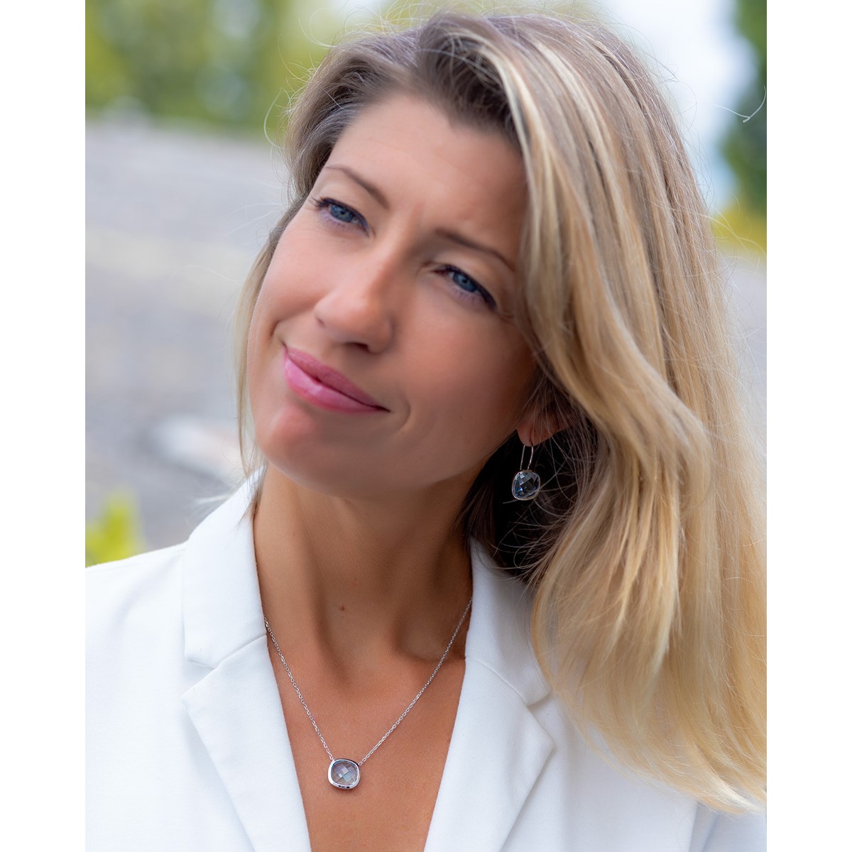 Collier Raffiné en Topaze Bleue - 38 Facettes, Argent 925 Rhodié, 9ct | Aden Boutique