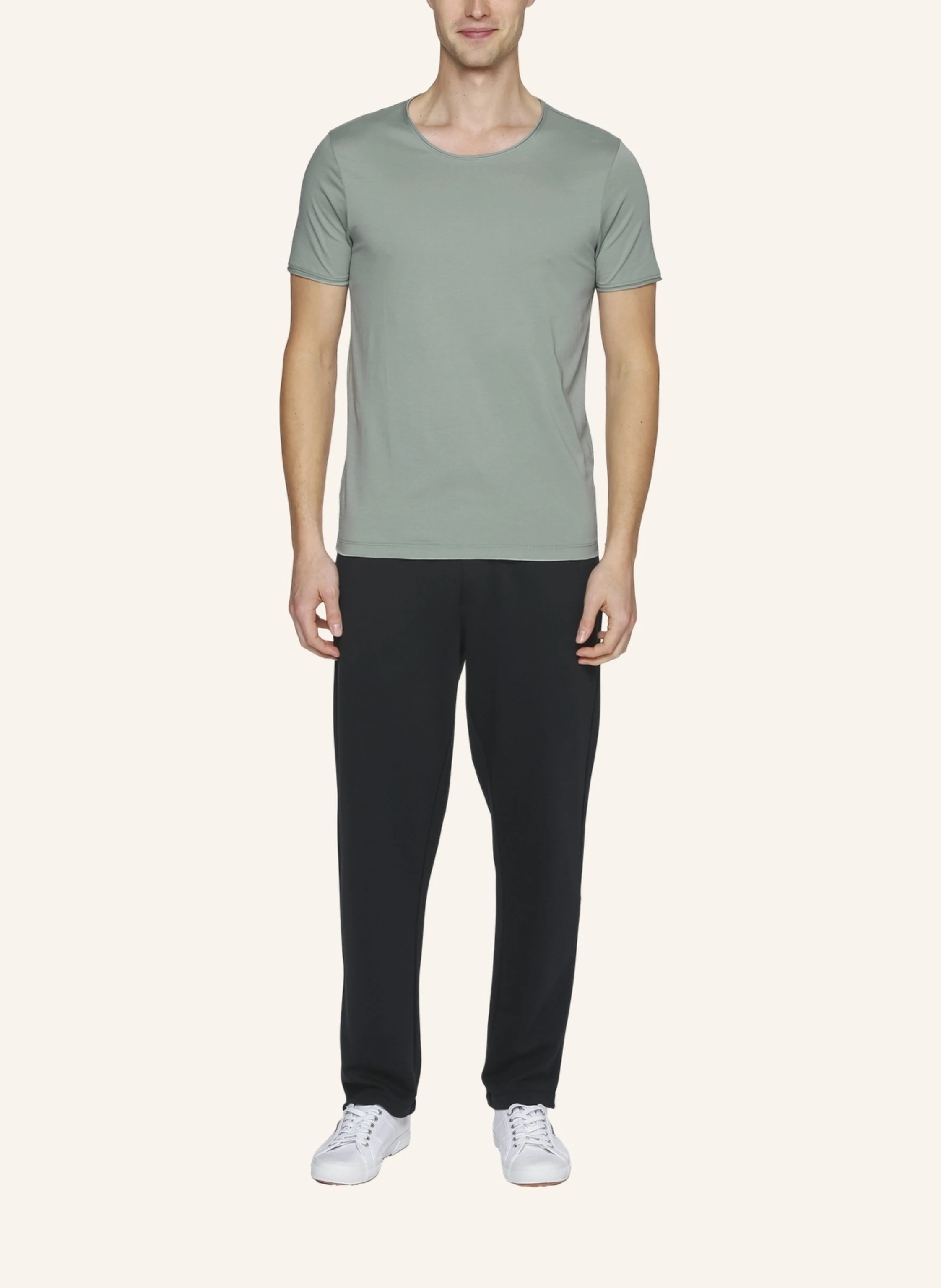TRUSTED HANDWORK Round Neck 1/2-Sleeve T-Shirt with Roll Edge