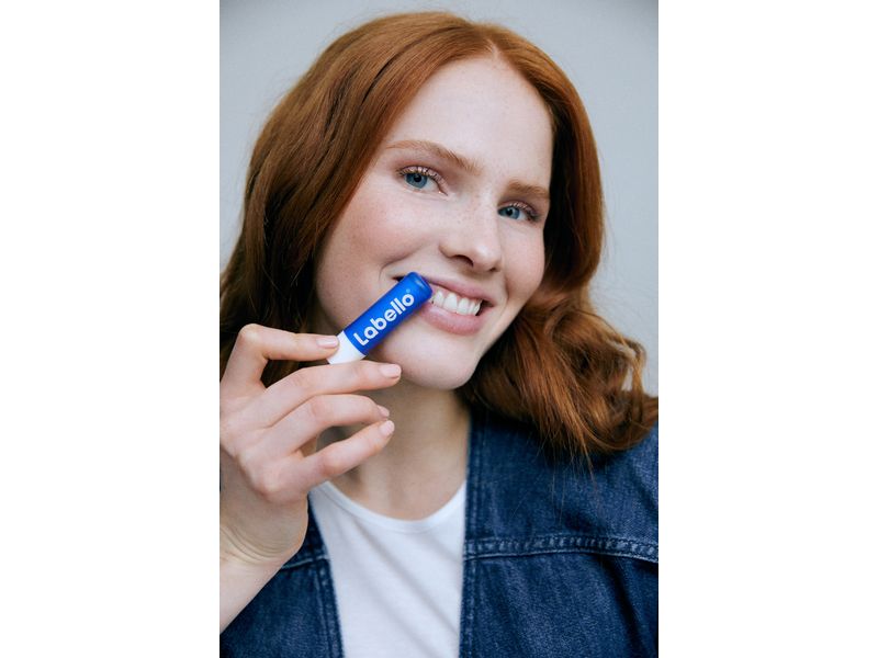 LABELLO Lippenpflege Labello Original 4.8 g Lippenpflegestift mit Inhaltsstoffen natürlichen Ursprungs