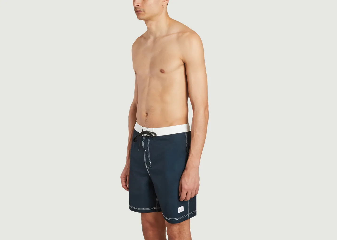 Short de bain avec détails contrastés KCA