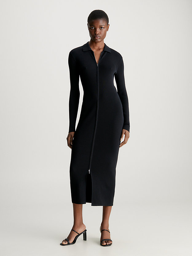 Vestido justo canelado com zíper frontal