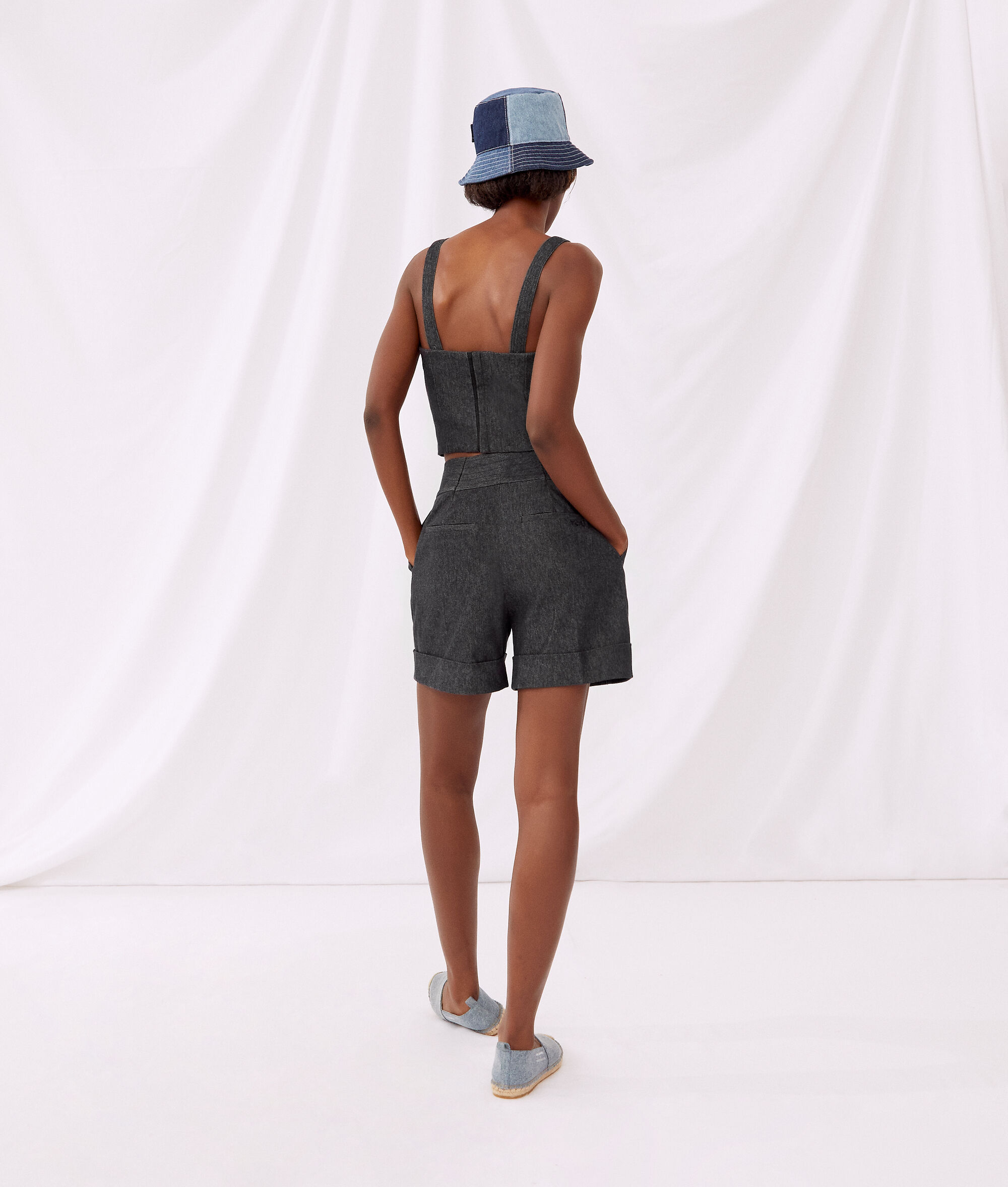 SHORT EN JEAN KARL x AMBER VALLETTA