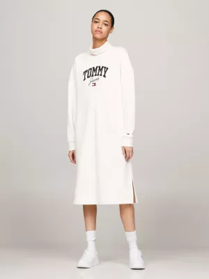 Vestido estilo universitário com gola alta