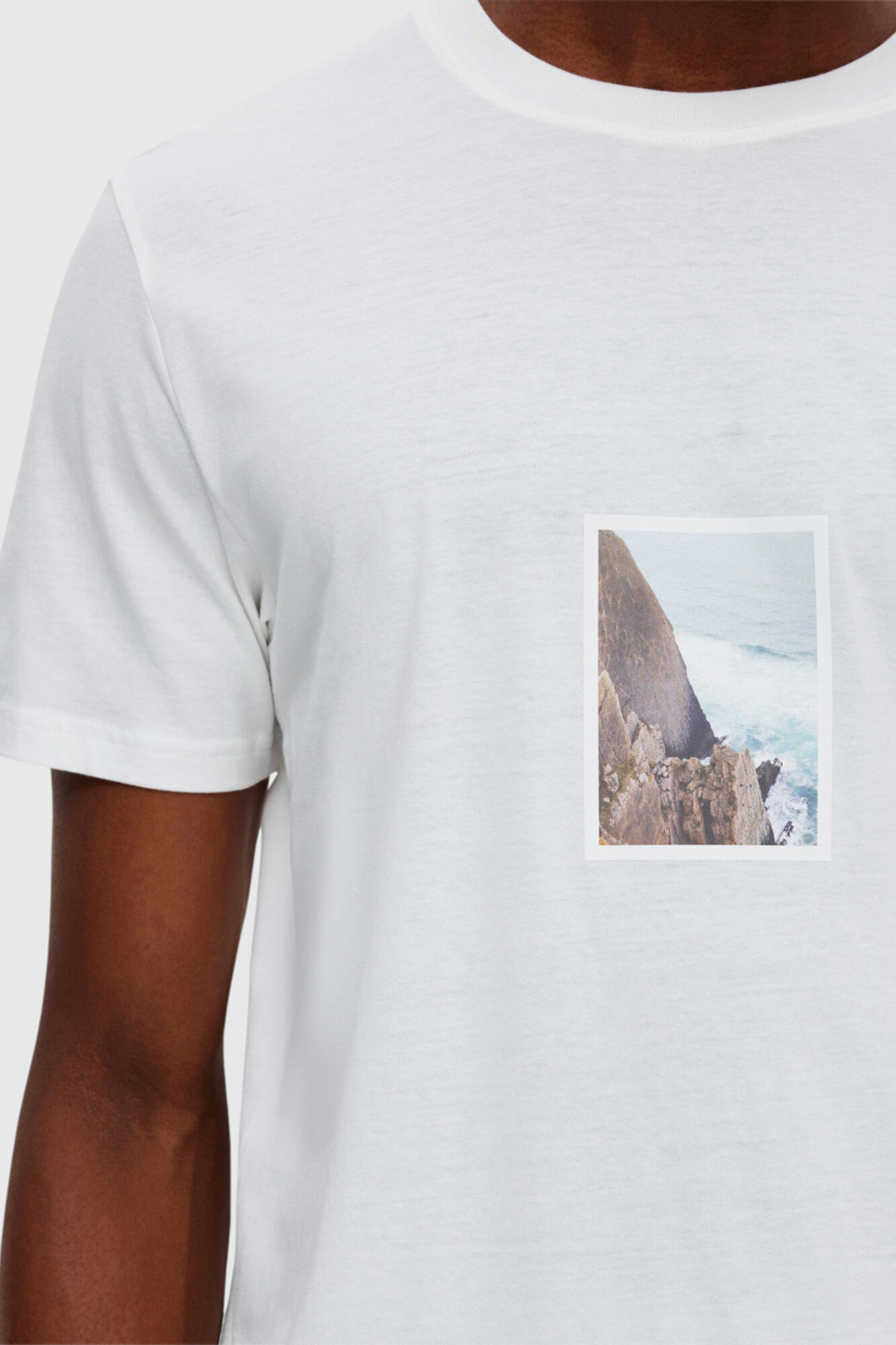 Camiseta de manga curta em algodão orgânico com estampa. - Branca
