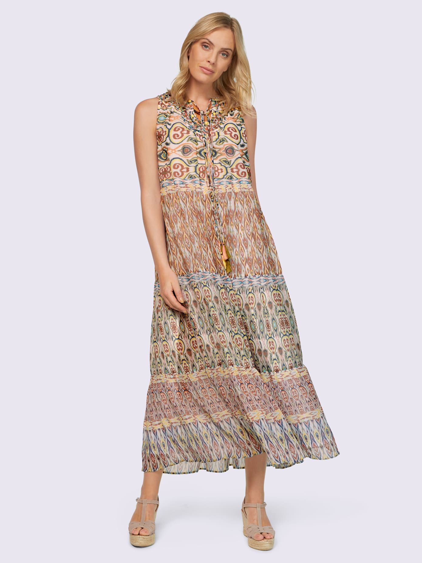 Robe imprimée pierres fantaisie le long de l'encolure