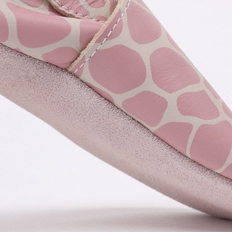Bobux Bobux chaussons girafe print rose