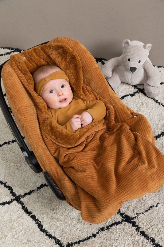 Baby's Only Voetenzak autostoel 0+ Sense - Caramel - Zachte rib corduroy stof - Geschikt voor drie- en vijfpuntsgordel