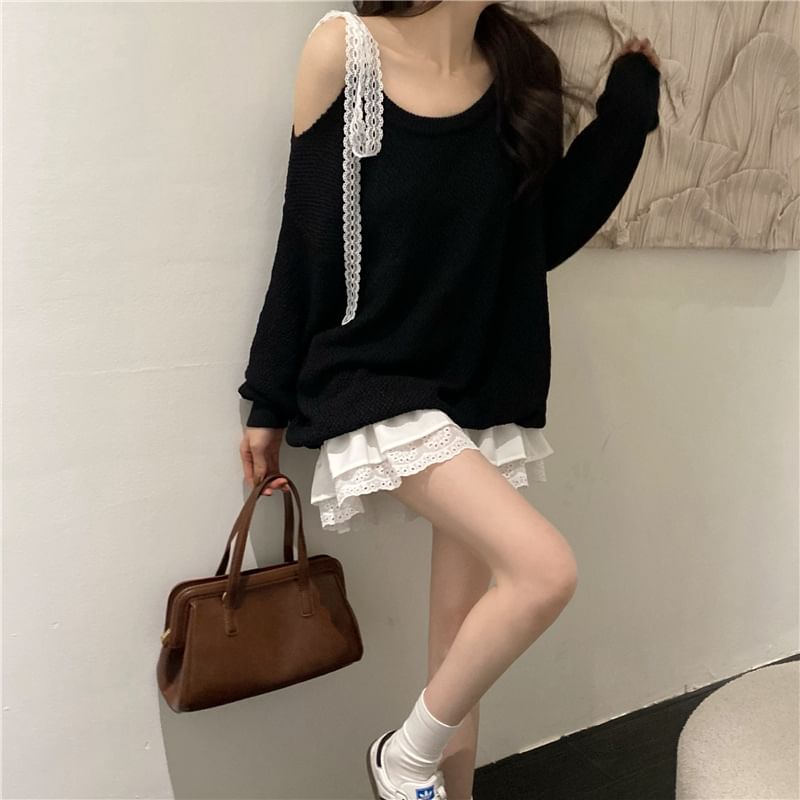Moon City - Set: Nep tweedelige cold-shoulder kanten strik trui + hoge taille mini A-lijn rok met kant en gaatjes