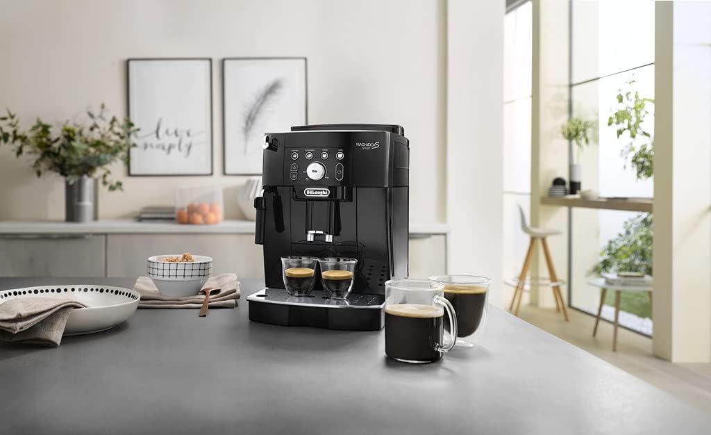 De'Longhi Magnifica S Smart Machine a Café Grain ECAM230.13.B, Machine Expresso et Cappuccino, 1.8L, 1450W, Noir