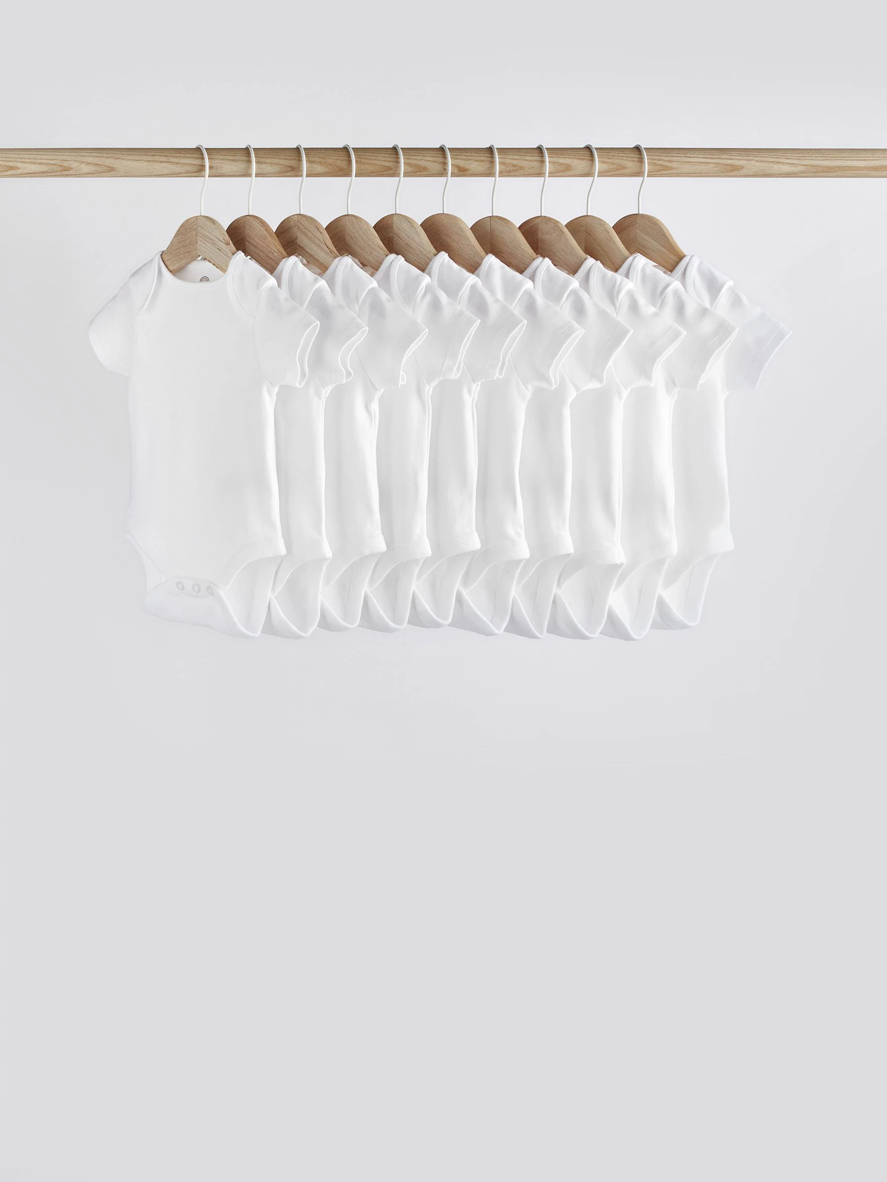 Witte must-have - Rompertjes met korte mouwen